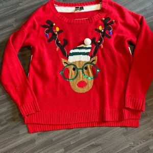 Windsor large two door Christmas sweater